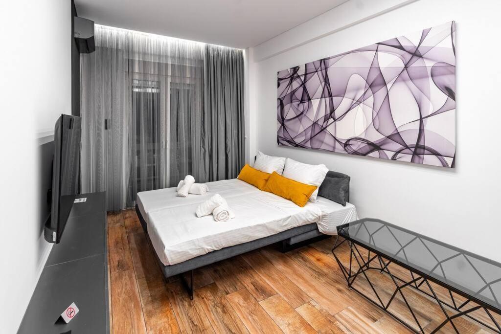 The Modern Flat 25