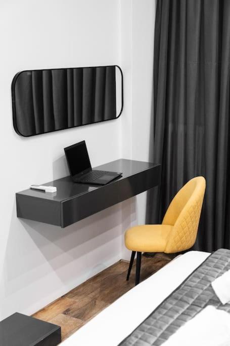 The Modern Flat 25